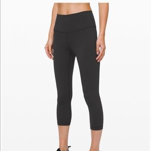 Lululemon cropped black legging